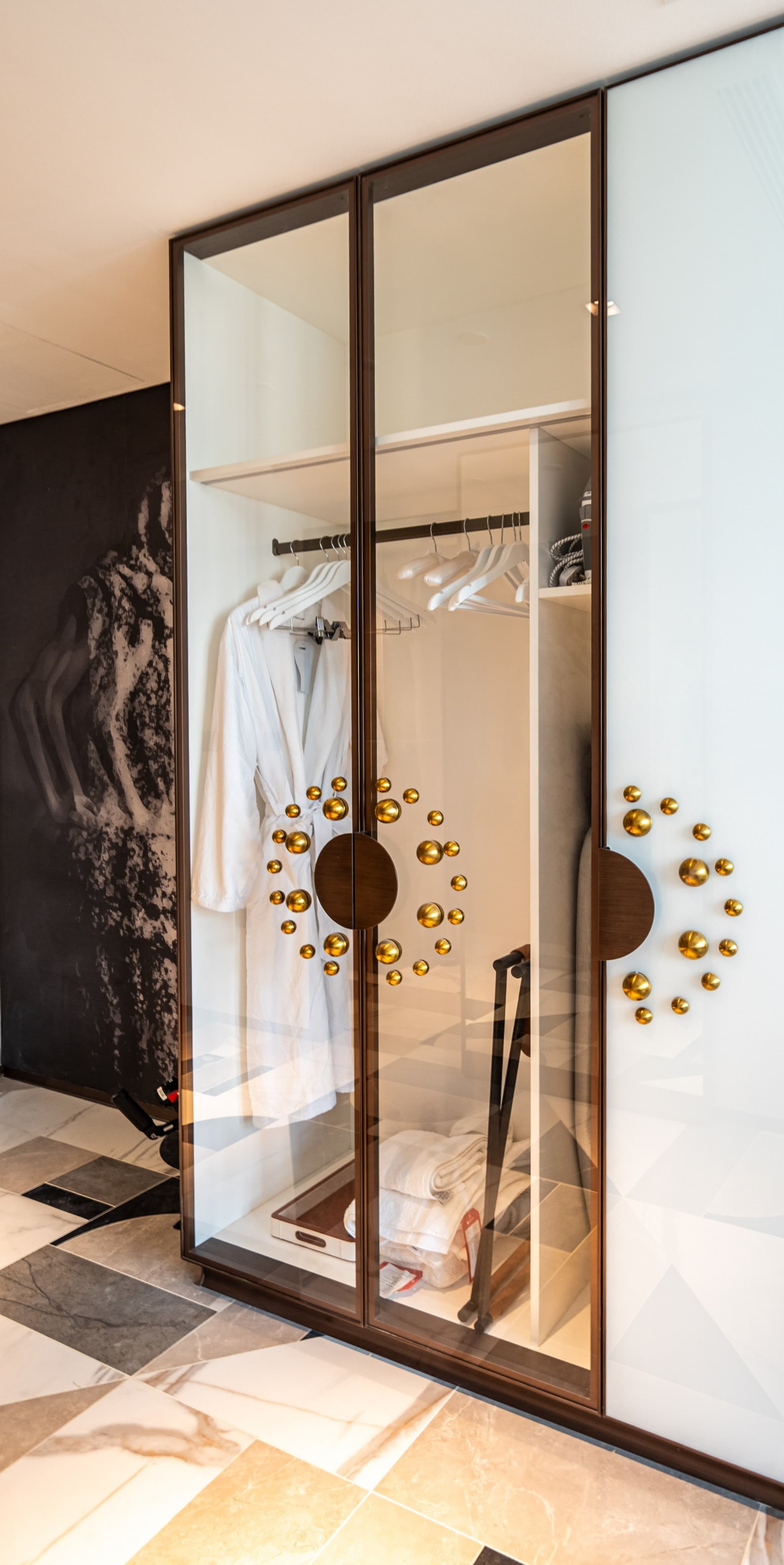 wardrobe